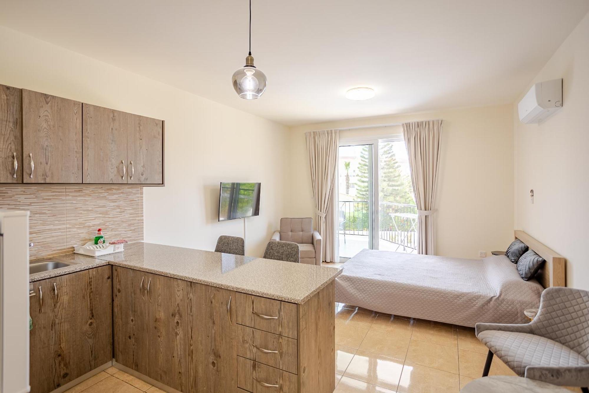Danaos Seaside 104 With Pool In Tourist Area Appartement Paphos